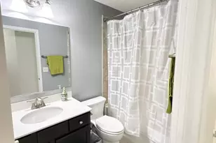 2911 Henley Ln, Naperville, IL 60540 - Photo 15