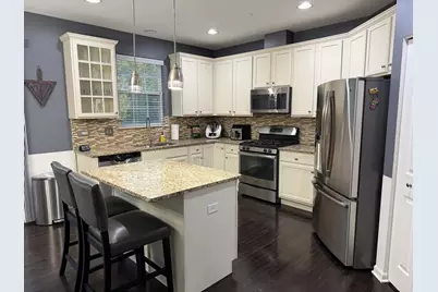 2911 Henley Lane #2911, Naperville, IL 60540 - Photo 5