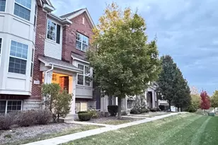 2911 Henley Ln, Naperville, IL 60540 - Photo 23