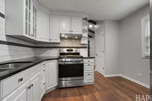 38132 N Manor Ave, Beach Park, IL 60087 - Photo 7