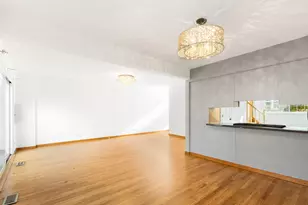 6742 N Monticello Ave N, Lincolnwood, IL 60712 - Photo 5