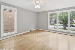 3126 W Jarlath St, Chicago, IL 60645 - Photo 3