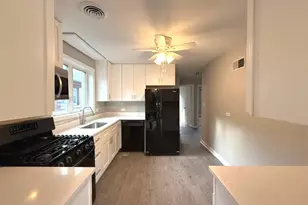 3126 W Jarlath St, Chicago, IL 60645 - Photo 7