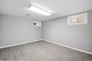 3126 W Jarlath St, Chicago, IL 60645 - Photo 13