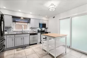 835 Maple Rd, Flossmoor, IL 60422 - Photo 9