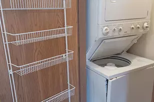 4314 W Shamrock Ln, McHenry, IL 60050 - Photo 9