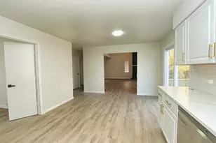 3032 W Vermont Ave, Waukegan, IL 60087 - Photo 3