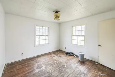 216 W Garfield Avenue, Decatur, IL 62526 - Photo 9