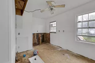 216 W Garfield Ave, Decatur, IL 62526 - Photo 17