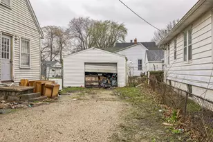 216 W Garfield Ave, Decatur, IL 62526 - Photo 19