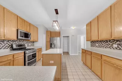 201 Westminster Drive, Bloomingdale, IL 60108 - Photo 9