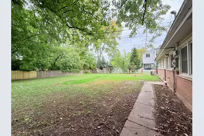 930 Coach Road, Homewood, IL 60430 - Photo 17