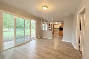 930 Coach Rd, Homewood, IL 60430 - Photo 15