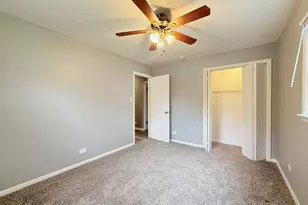 930 Coach Rd, Homewood, IL 60430 - Photo 9