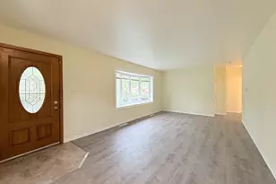 17511 Maple Ave, Lansing, IL 60438 - Photo 3