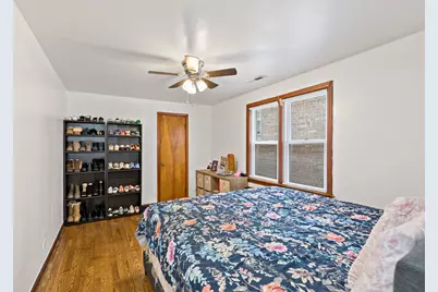 8122 S Kingston Avenue, Chicago, IL 60617 - Photo 11
