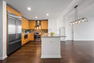 240 E Illinois St, Chicago, IL 60611 - Photo 21