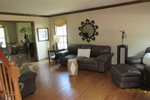 1099 W Jefferson Ave, Naperville, IL 60540 - Photo 11