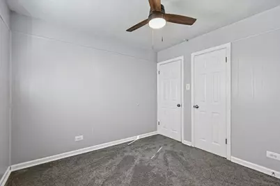 9556 S Bennett Avenue, Chicago, IL 60617 - Photo 13