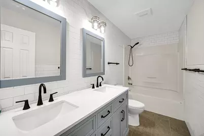 2123 Fairland Drive, Sycamore, IL 60178 - Photo 9