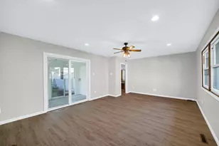 2123 Fairland Dr, Sycamore, IL 60178 - Photo 15