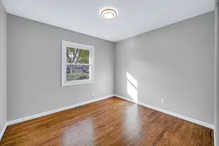 2123 Fairland Dr, Sycamore, IL 60178 - Photo 11