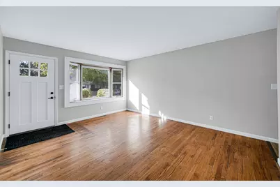 2123 Fairland Drive, Sycamore, IL 60178 - Photo 3