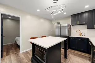 814 N Hermitage Ave, Chicago, IL 60622 - Photo 5