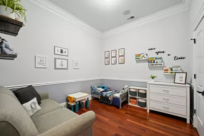 2401 N Janssen Avenue #204, Chicago, IL 60614 - Photo 11