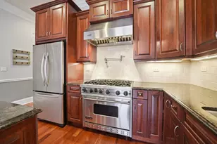 2401 N Janssen Ave, Chicago, IL 60614 - Photo 5