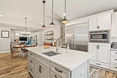 609 Bowling Green Court, Naperville, IL 60563 - Photo 11