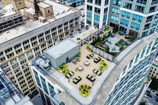 130 N Garland Ct, Chicago, IL 60602 - Photo 53