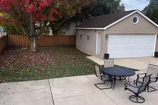 634 S Spring Rd, Elmhurst, IL 60126 - Photo 3