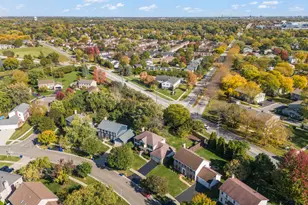 73 Venetian Way Cir, Wheaton, IL 60189 - Photo 37