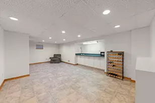 73 Venetian Way Cir, Wheaton, IL 60189 - Photo 25