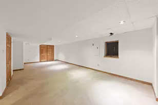 73 Venetian Way Cir, Wheaton, IL 60189 - Photo 27