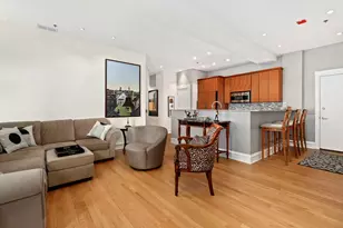 888 S Michigan Ave, Chicago, IL 60605 - Photo 3