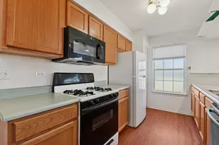 1919 Carousel Ct, Joliet, IL 60435 - Photo 11