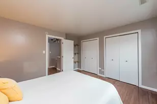 2009 Countryside Ln, Round Lake Beach, IL 60073 - Photo 17