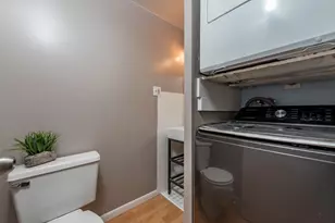 2009 Countryside Ln, Round Lake Beach, IL 60073 - Photo 13