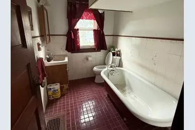 201 N Meadow Street, Grant Park, IL 60940 - Photo 11