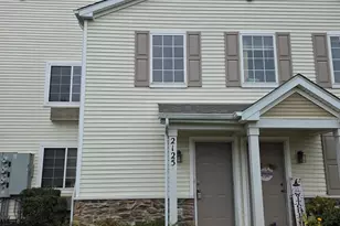 2125 Silverstone Dr, Carpentersville, IL 60110 - Photo 1