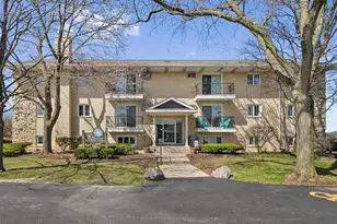 84 W Belvidere Rd, Grayslake, IL 60030 - Photo 1