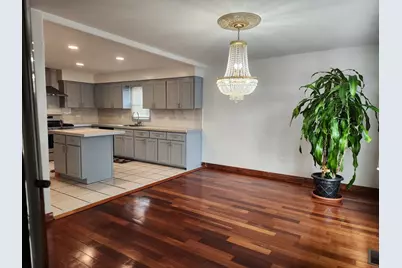 11723 S Avenue J, Chicago, IL 60617 - Photo 9