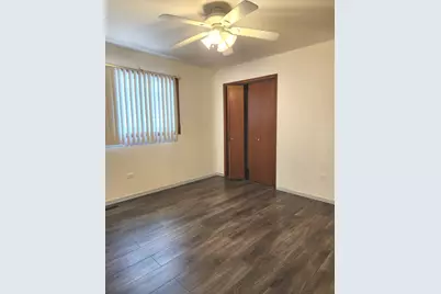 11723 S Avenue J, Chicago, IL 60617 - Photo 15