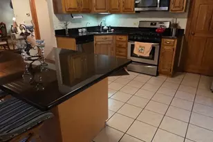 2502 E Vandrunen Dr, Crete, IL 60417 - Photo 13