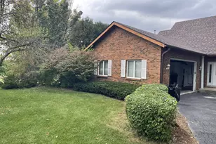 2502 E Vandrunen Dr, Crete, IL 60417 - Photo 3