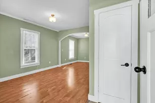 107 W Byron St, Sidney, IL 61877 - Photo 5