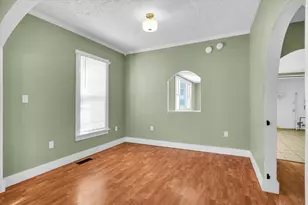 107 W Byron St, Sidney, IL 61877 - Photo 9