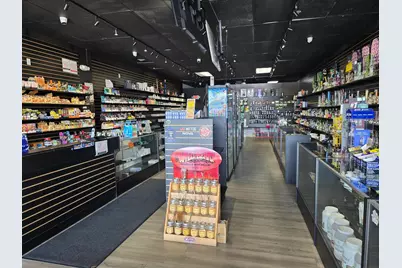 7182 Dempster Street, Morton Grove, IL 60053 - Photo 5